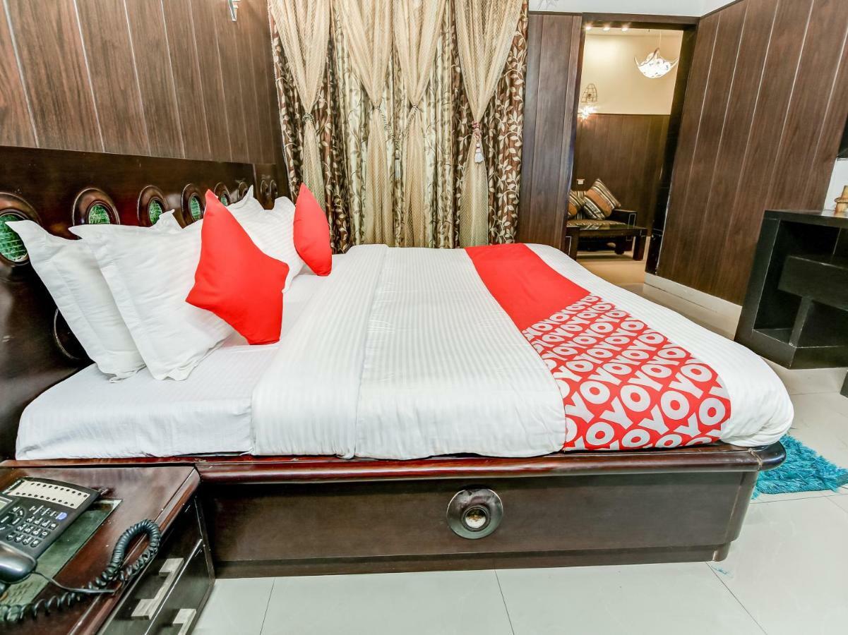 Oyo 27999 Hotel Deep Sirsa Exterior photo