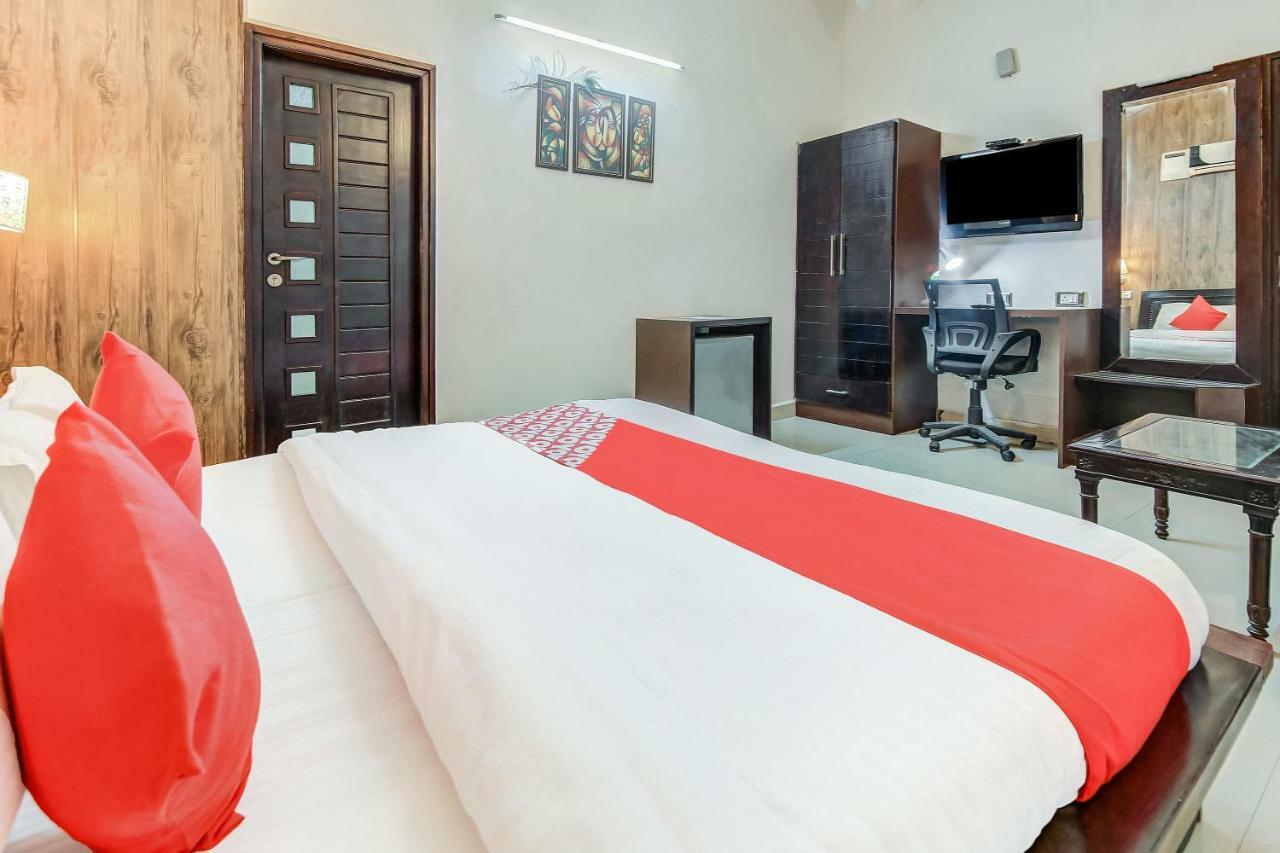 Oyo 27999 Hotel Deep Sirsa Exterior photo